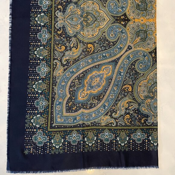 Vintage Paisley Print 100% Polyester Scarf Made in Italy Blue Grn Gold Wht OS - Picture 7 of 8